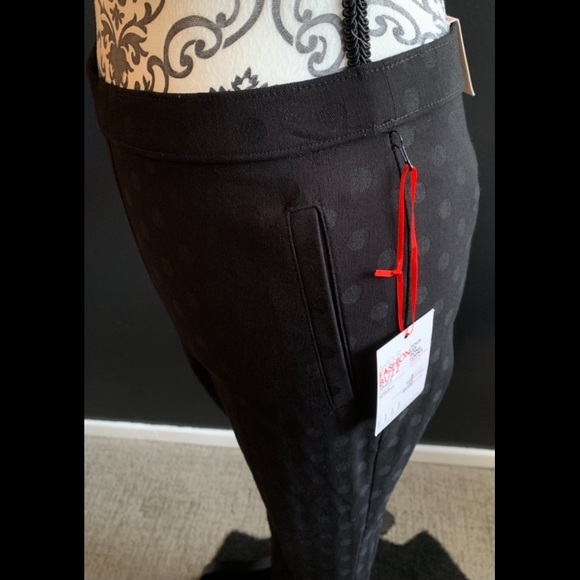 NWT ELLE Skinny Mid Rise Black Polka Dotted Pants - Picture 2 of 7